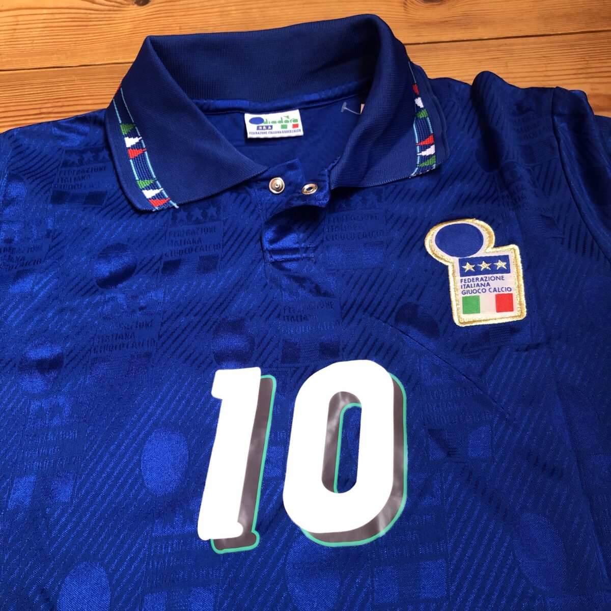 Ретро форма купить. Ретро форма сборной Италии. Мастерка сборная Италии 1994. Красивая футбольная ретро форма.
